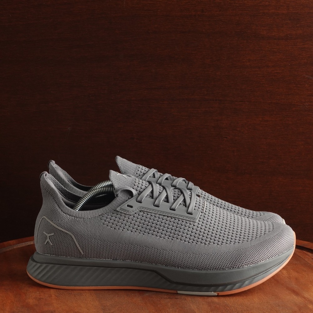 Flux Sneakers Mens Size 11.5 Gray Adapt Runner Athletic Training Walking Shoes